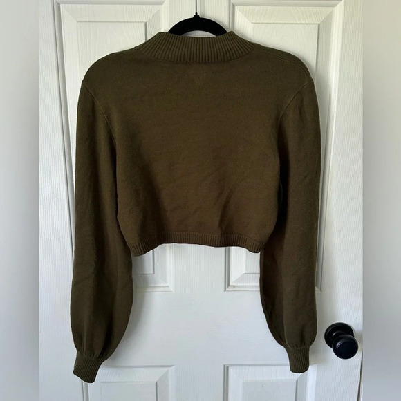 Sachin & Babi Mara Knit Long Sleeve Cropped Shirt. Size Large. - Picture 5 of 8